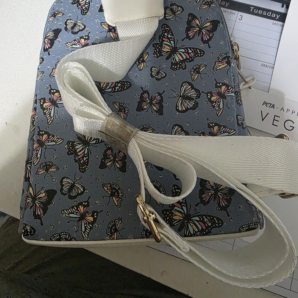 Butterfly Print Blue Backpack - Picture 6 of 6